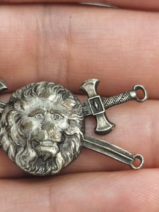 Medalla militar antigua de plata