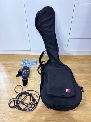 Bajo Eléctrico Caliber Negro + Amplificador