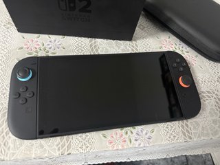 Nintendo Switch 2 + custodia originale