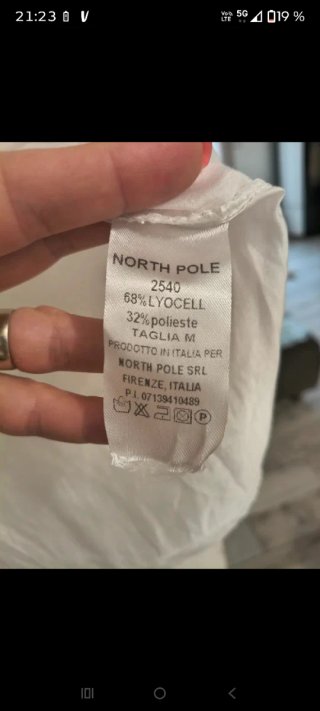 Pantaloni Banana Republic e blusa