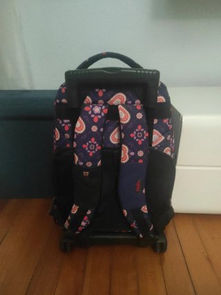 Mochila Totto con ruedas y estampado