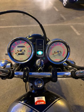 Yamaha SR Special plata