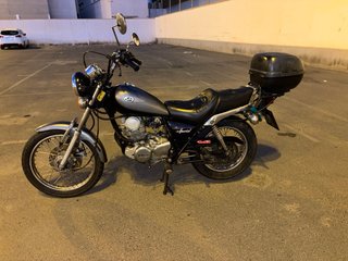 Yamaha SR Special plata