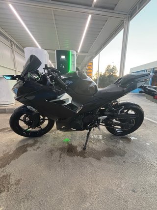 Kawasaki Ninja 400 2019 Negra