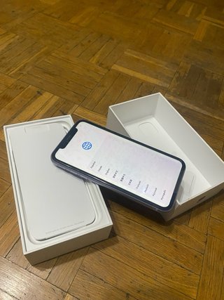iPhone 11