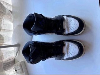 Jordan 1 Mid Azul Blanco