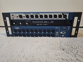 Mesa de mezcla Soundcraft UI24R