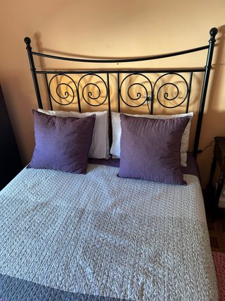 Cama Ikea acabado forja negra