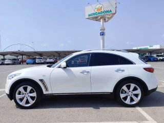 Infiniti QX70 2014