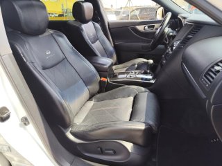 Infiniti QX70 2014