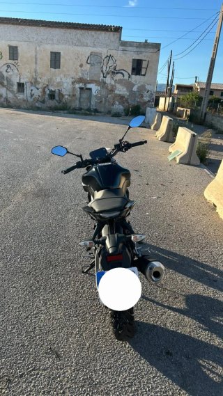 Yamaha MT-125 Negra