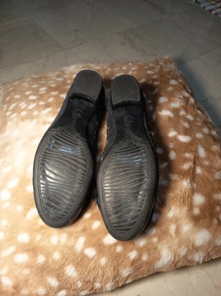 Ballerine blu con fiocco e traforate