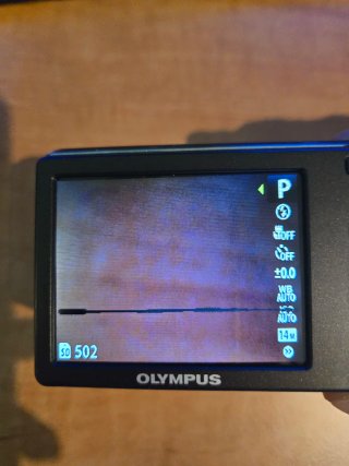 Olympus FE-4030 con pequeño defecto en pantalla