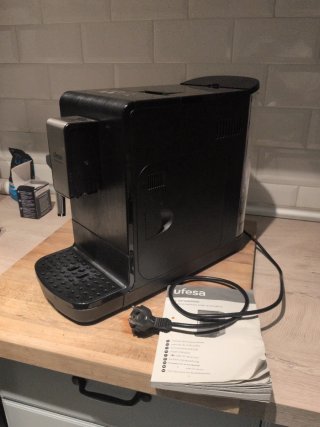 Cafetera Ufesa Sensazione Superautomática