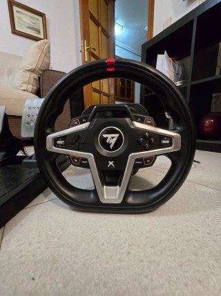 Volante Thrustmaster T248 XBOX / PC apenas usado