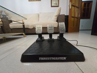 Volante Thrustmaster T248 XBOX / PC apenas usado