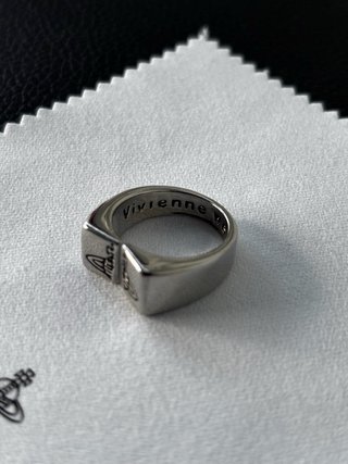 Anello Vivienne Westwood in Acciaio Regolabile