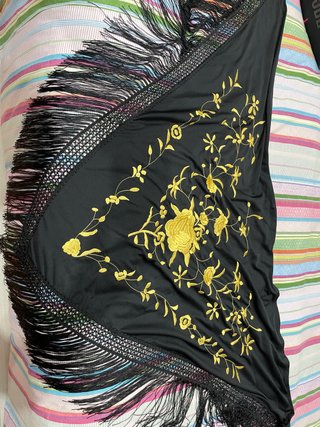 Mantón Flamenco Negro Bordado Dorado