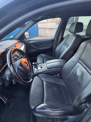 BMW X5 4.8i V8 (355cv)