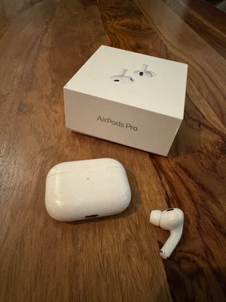 Airpods Pro 2 derecho con estuche MagSafe 2023