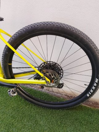 Bicicleta Scott Scale 930 Carbono