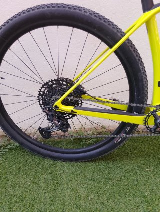 Bicicleta Scott Scale 930 Carbono