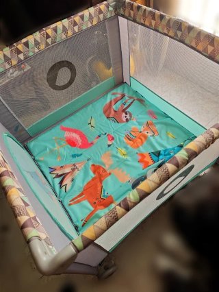 Parque infantil Lionelo bebé