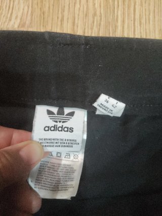 Leggings Adidas Negros con Logo
