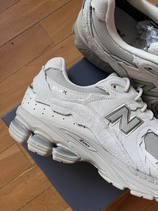 New Balance 2002R Gore-Tex Protection Pack Beige