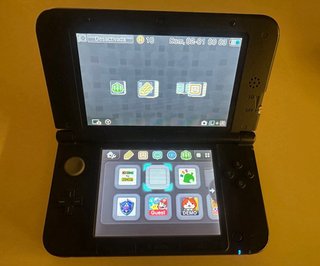 Pacchetto Nintendo 3DS XL con custodia Bob Sponge