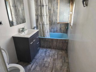 Se vende chalet con piscina y vistas abiertas