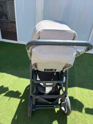 Carro de bebé Inglesina Aptica gris