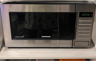 Microondas Samsung GE87M Grill Cerámica