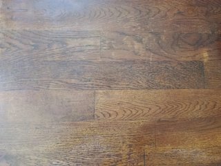 Mesa de comedor de madera de cerezo