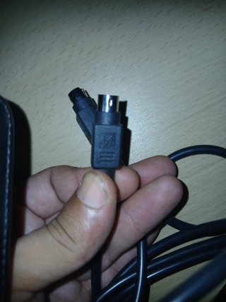 Cabo para teclado/rato antigo