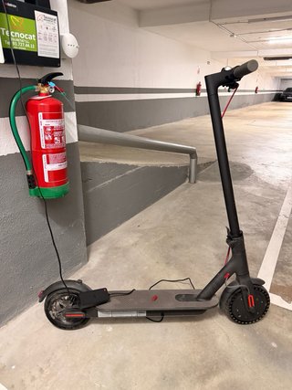 Patinete Eléctrico Xiaomi Mi Scooter M365