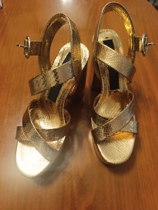 Sandalias Zara Doradas Tacón