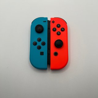 Nintendo Switch V2 con custodia