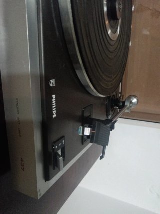 Tocadiscos Philips 437
