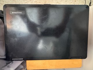 Portátil eMachines 15.6 640GB 4GB RAM