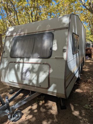 Caravana knaus -750kg