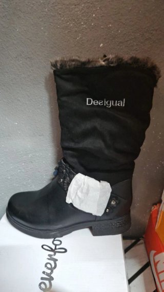 Stivali Desigual Taglia 36 con pelo