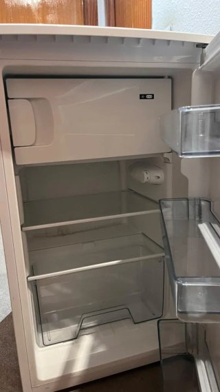 Frigorifero Teka con mini congelatore integrato