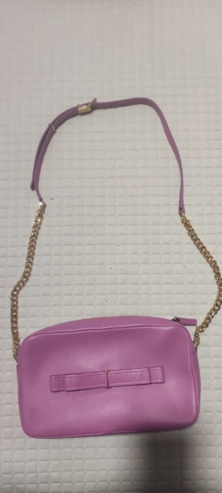 Bolso rosa CH con cadena dorada
