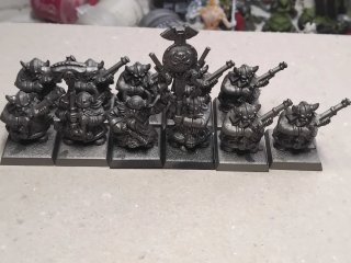 Warhammer Enanos Atronadores