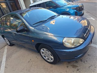 KIA Rio 2002