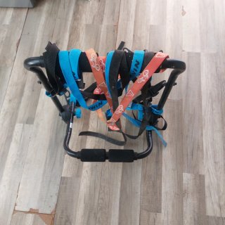 Porta bicicletas con correas