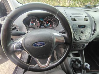 Ford Transit Courier 2021