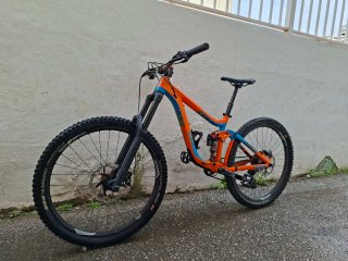 Bicicleta Giant Reign Descenso