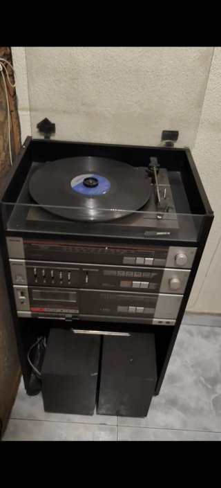 Tocadiscos Philips con Radio y Cassette